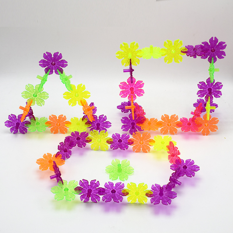 外贸热卖新品彩色雪花片积木陀螺玩具可做赠品装扭蛋玩具批发