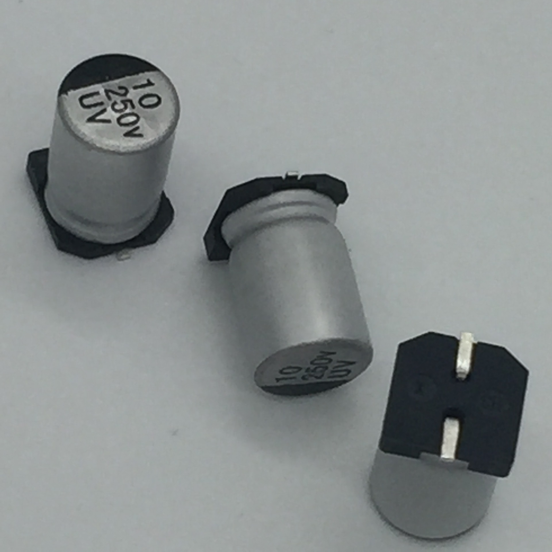 10uf250v 8x12.5 smd电容批发 固态贴片电解cbb直插电容器厂家