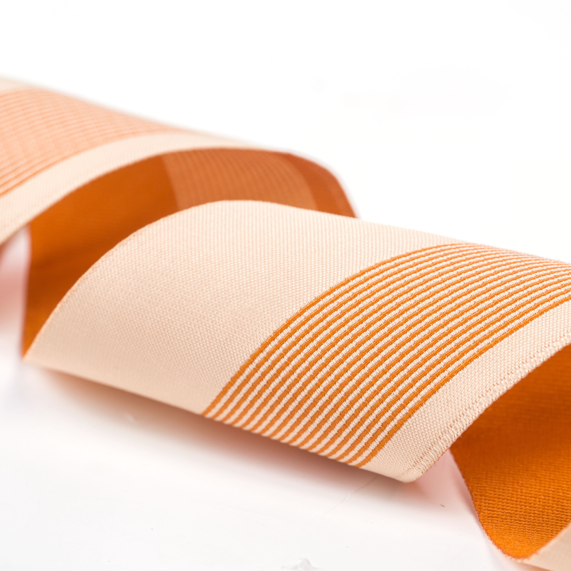 厂家直销5cm涤纶三彩英文织唛带织带服装辅料设计