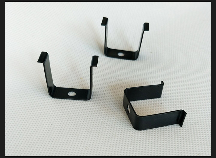 弹簧片 表面发黑螺丝孔固定压线片 加工多种样式规格五金弹簧卡扣