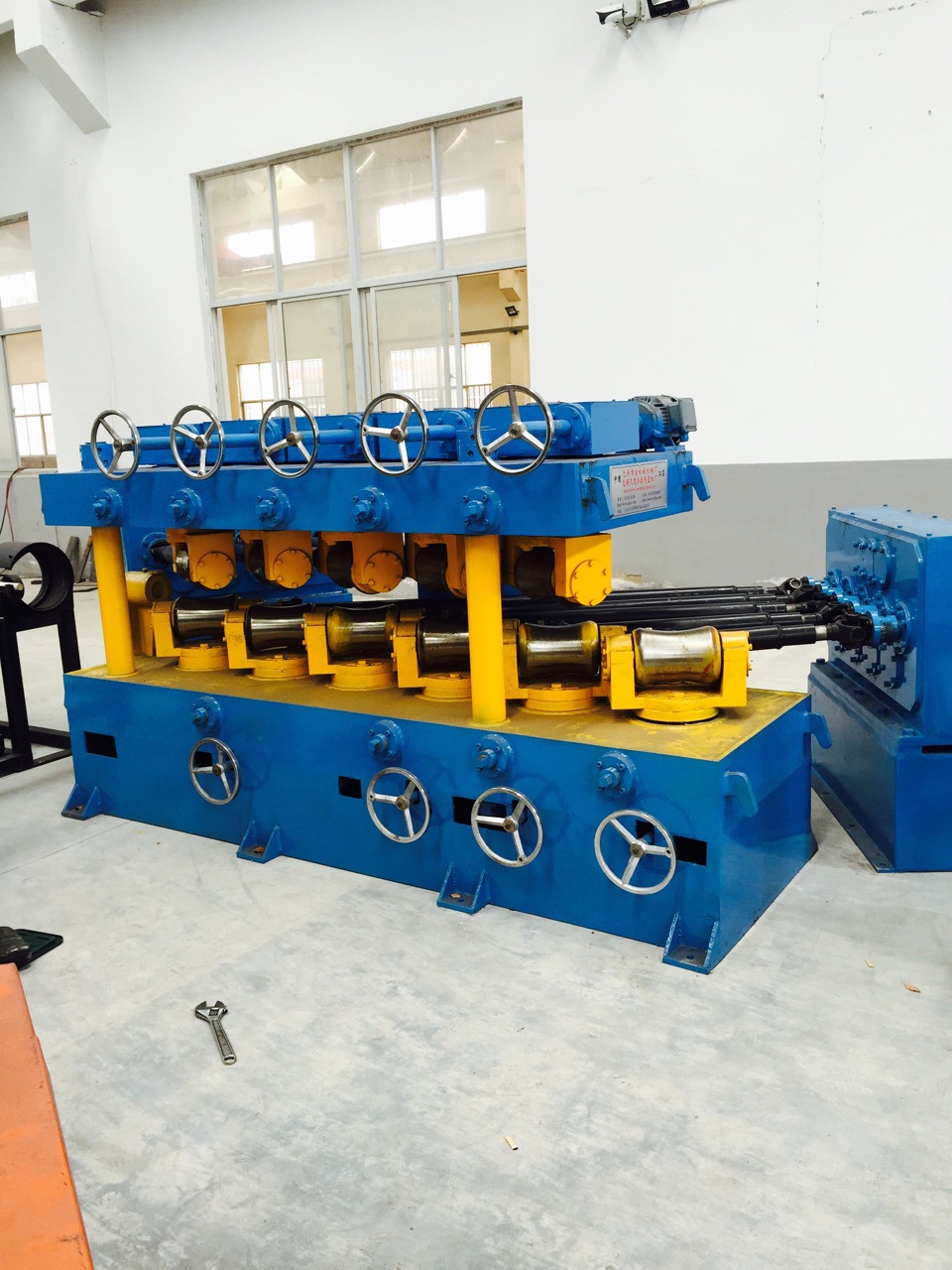 yj立式9辊矫直机,立式11辊矫直机