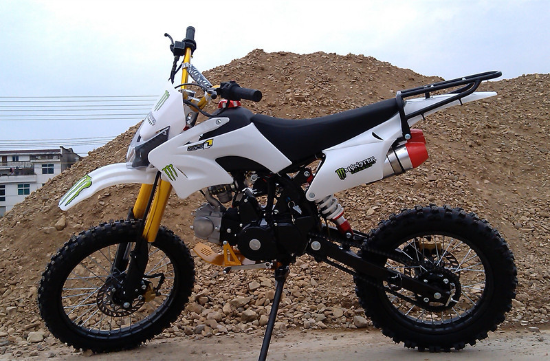 厂家直销阿波罗款125,200,250cc公路小高赛配越野摩托车新款