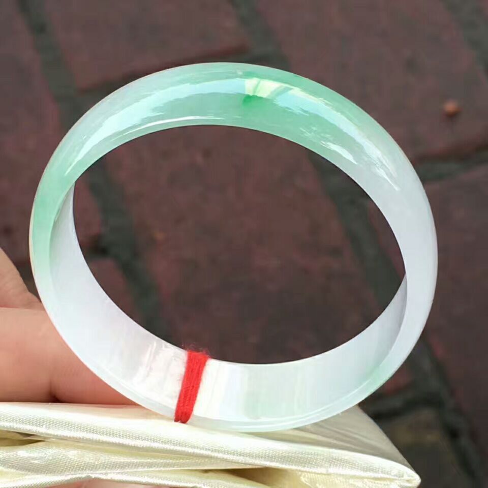 缅甸**正圈冰种飘绿花手镯 小号薄款玉镯 大师工艺 带证书包邮