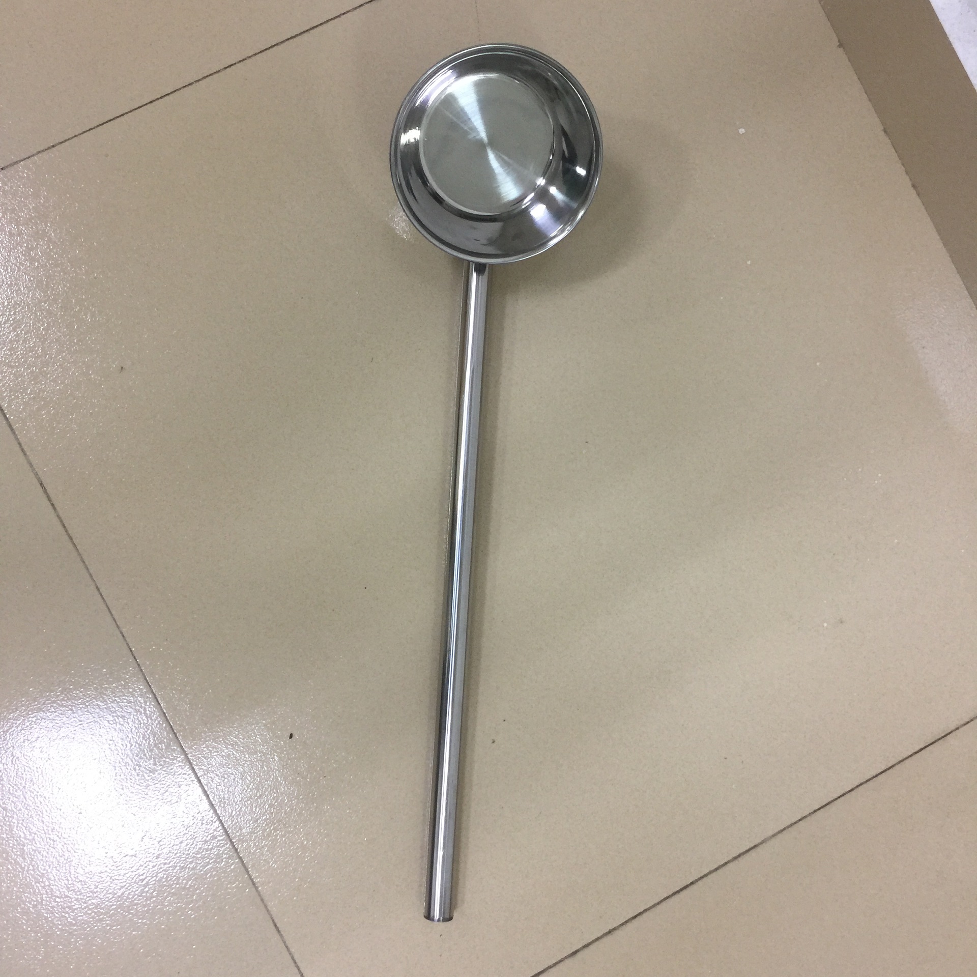 不锈钢长柄水壳加长柄水勺加厚圆柄汤勺防滑水瓢烹饪水勺加深加厚