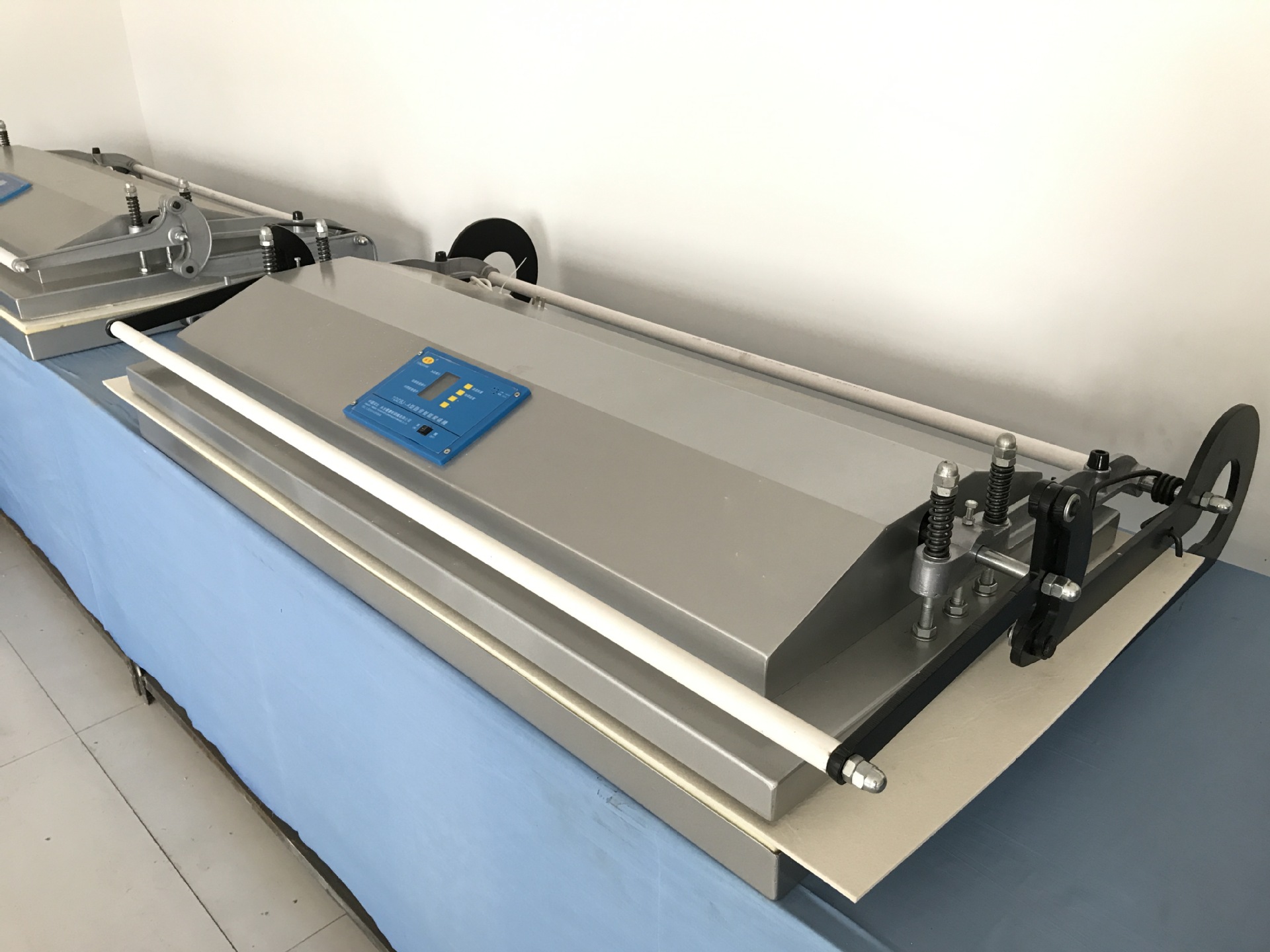 厂家直供语音装裱机手工国画裱画机人工语音装裱机语音裱画机