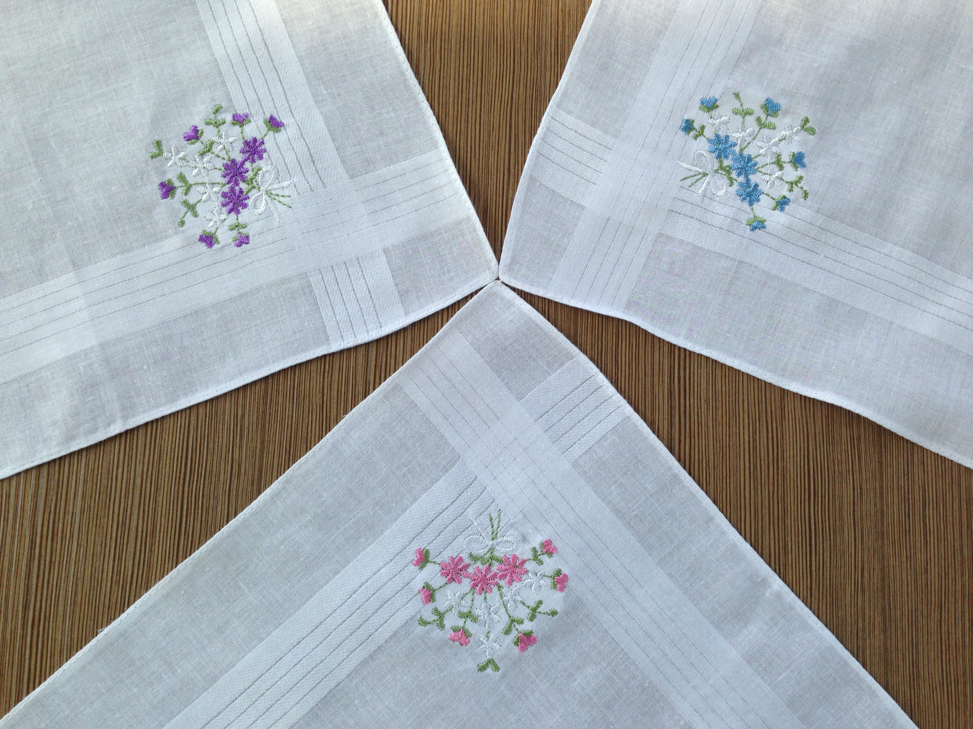 厂家定制 白底绣花 纯棉女士刺绣蕾丝单角边手帕手绢 全棉手帕