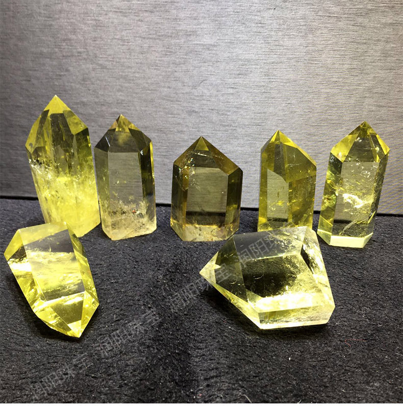 天然黄水晶原矿石 黄水晶柱 六角棱 原石摆件产地批发