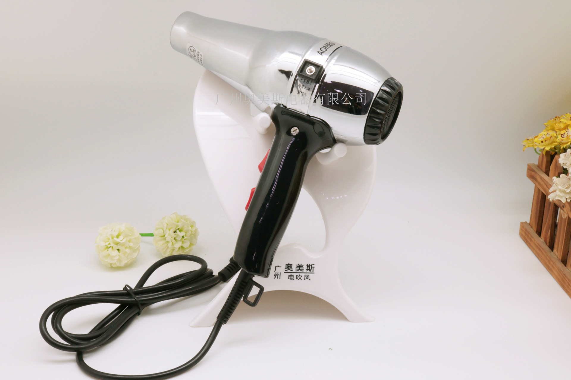 【国家3c认证】热销款不锈钢外壳专业家用风筒冷热风静音护发