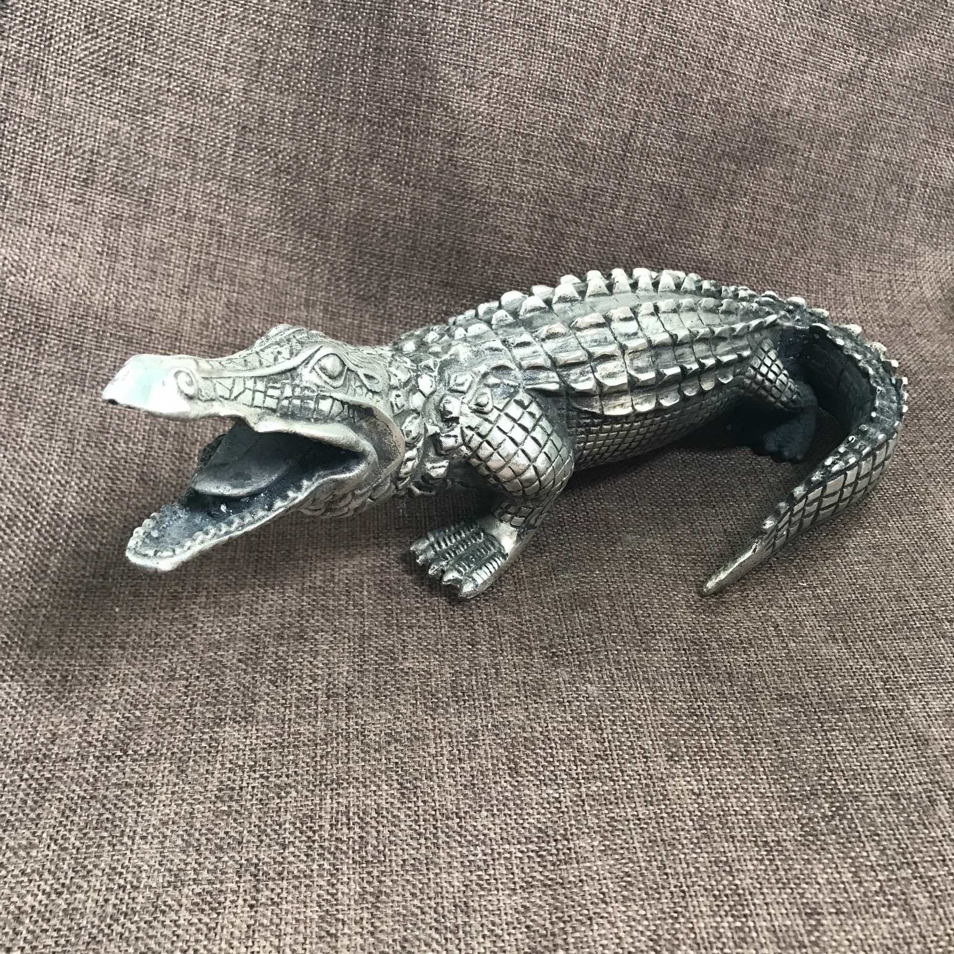 厂家直销批发零售做旧仿老古玩纯白铜铜器鳄鱼金钱鳄鱼工艺品摆件