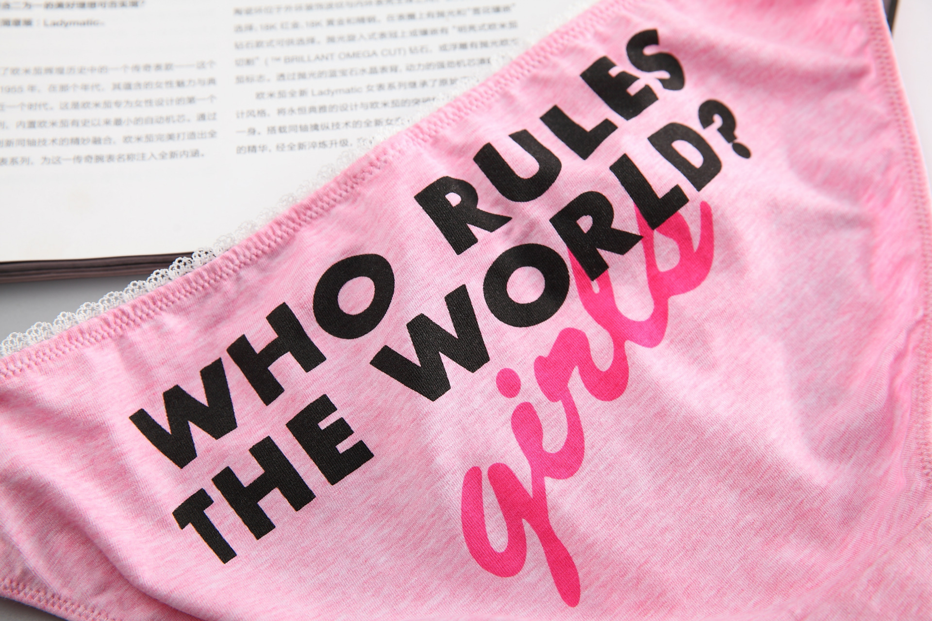 8633学院全棉字母印花内裤女士低腰三角裤magic pink女孩老板系列