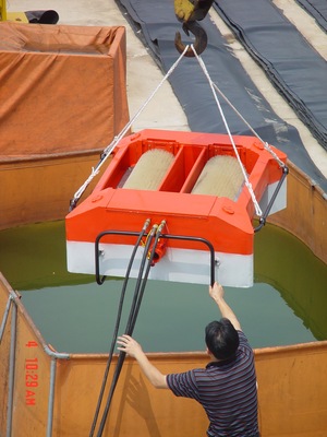 转刷转盘式收油机