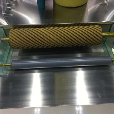 银星胶辊直销 数控开槽螺旋槽辊 人字形辊 菱形图辊 定制各种胶辊