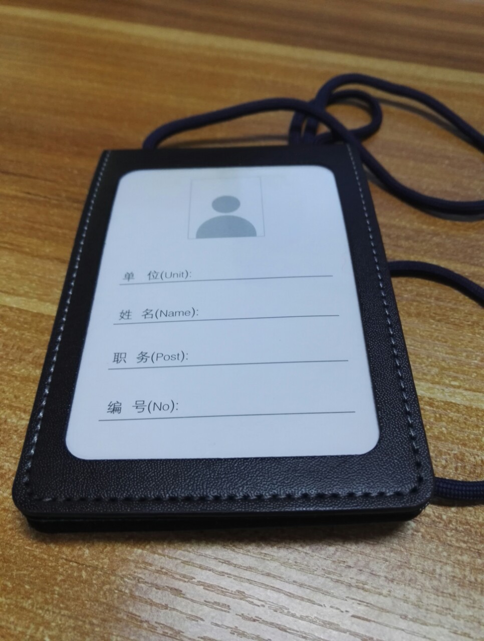 pu皮魔术贴工卡套 仿皮证件套 工作证皮套 挂绳工作证皮套