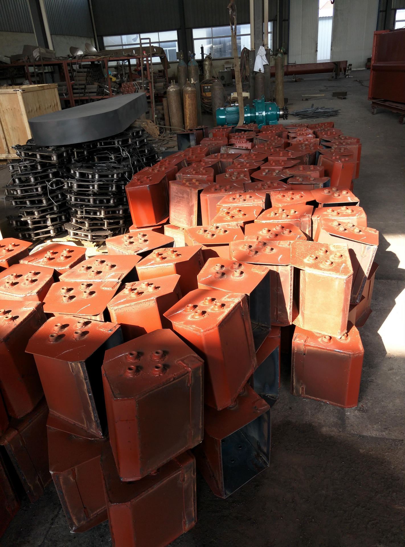 新品供应提升机配件 斗式提升机料斗 尺寸可定做 各式料斗批发