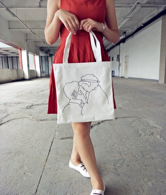 韩版潮帆布单肩购物袋休闲百搭帆布包简约人物素描简笔画文艺布袋