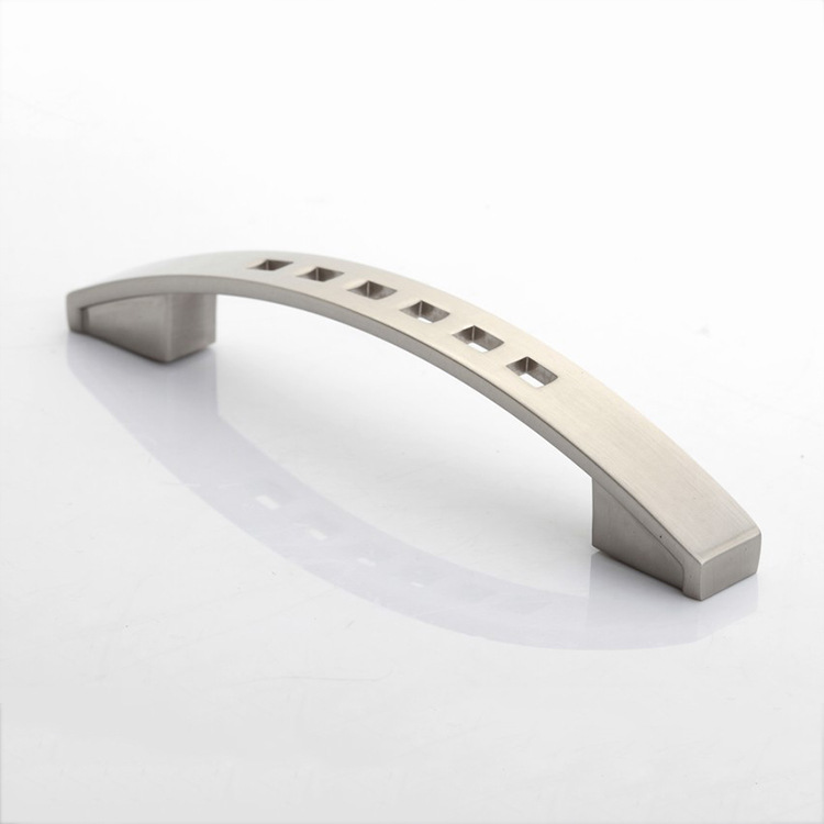 厂家供应 锌合金家具五金配件 凹槽锌合金拉手 衣柜拉手