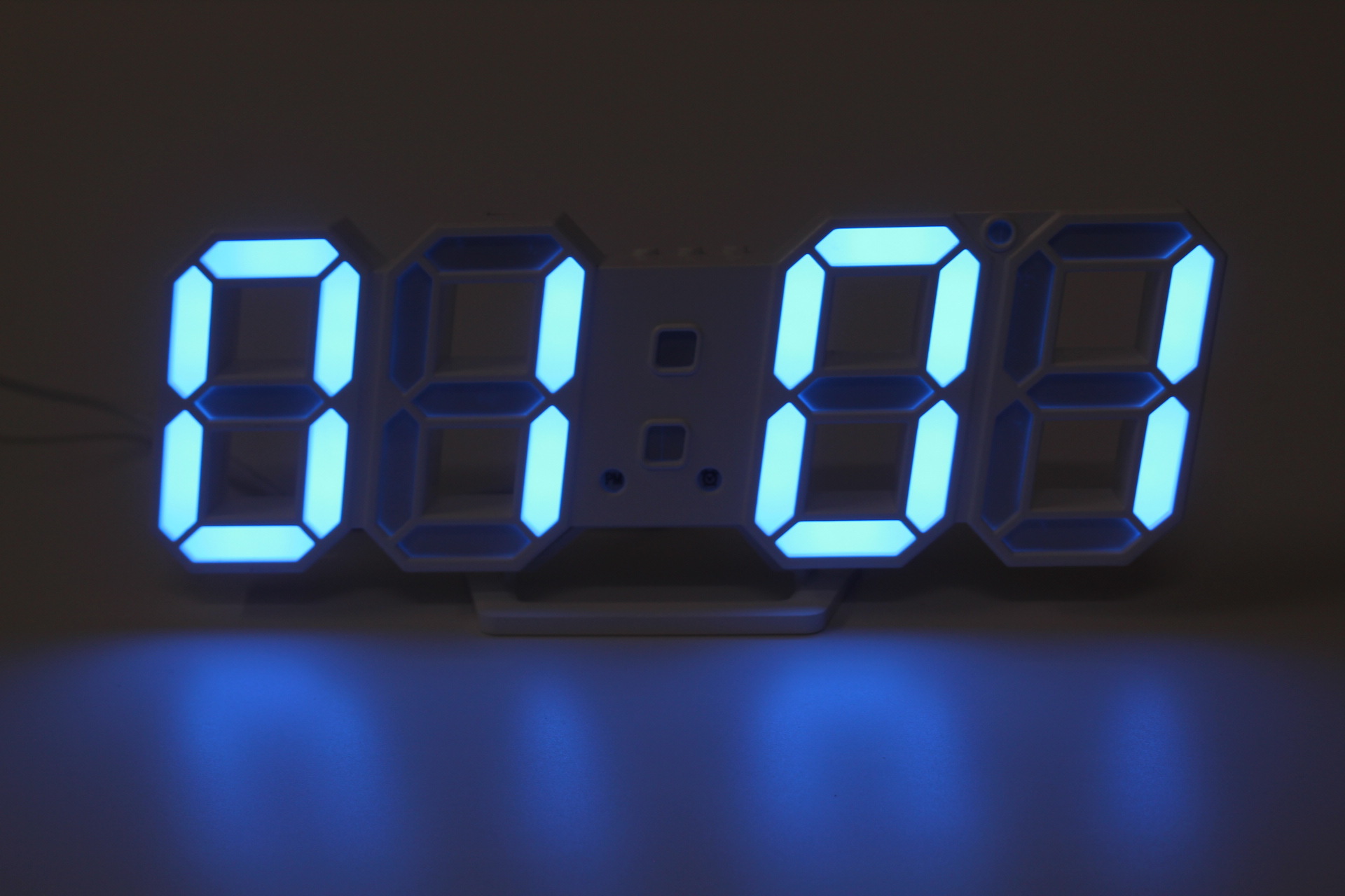 创意led数字挂墙闹钟 3d立体挂钟壁钟 热销带闹铃客厅卧室钟表