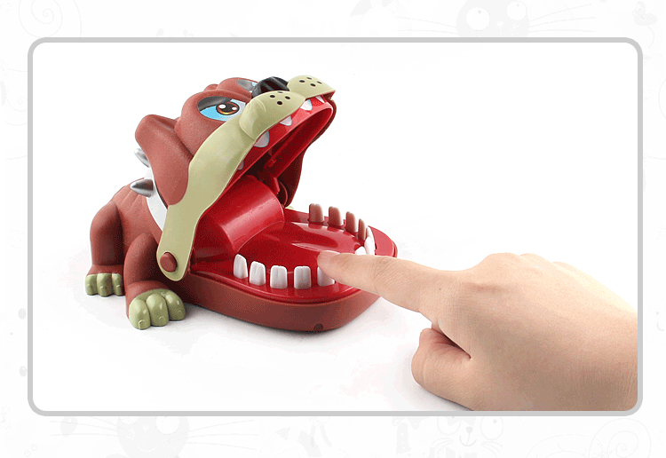 桌面游戏整蛊咬手鳄鱼鲨鱼 咬手指大鲨鱼恶犬整人新奇玩具