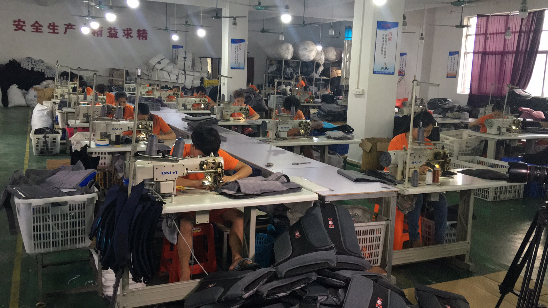 厂家直销商务双肩背包usb平板电脑包防水多功能电脑背包定制logo