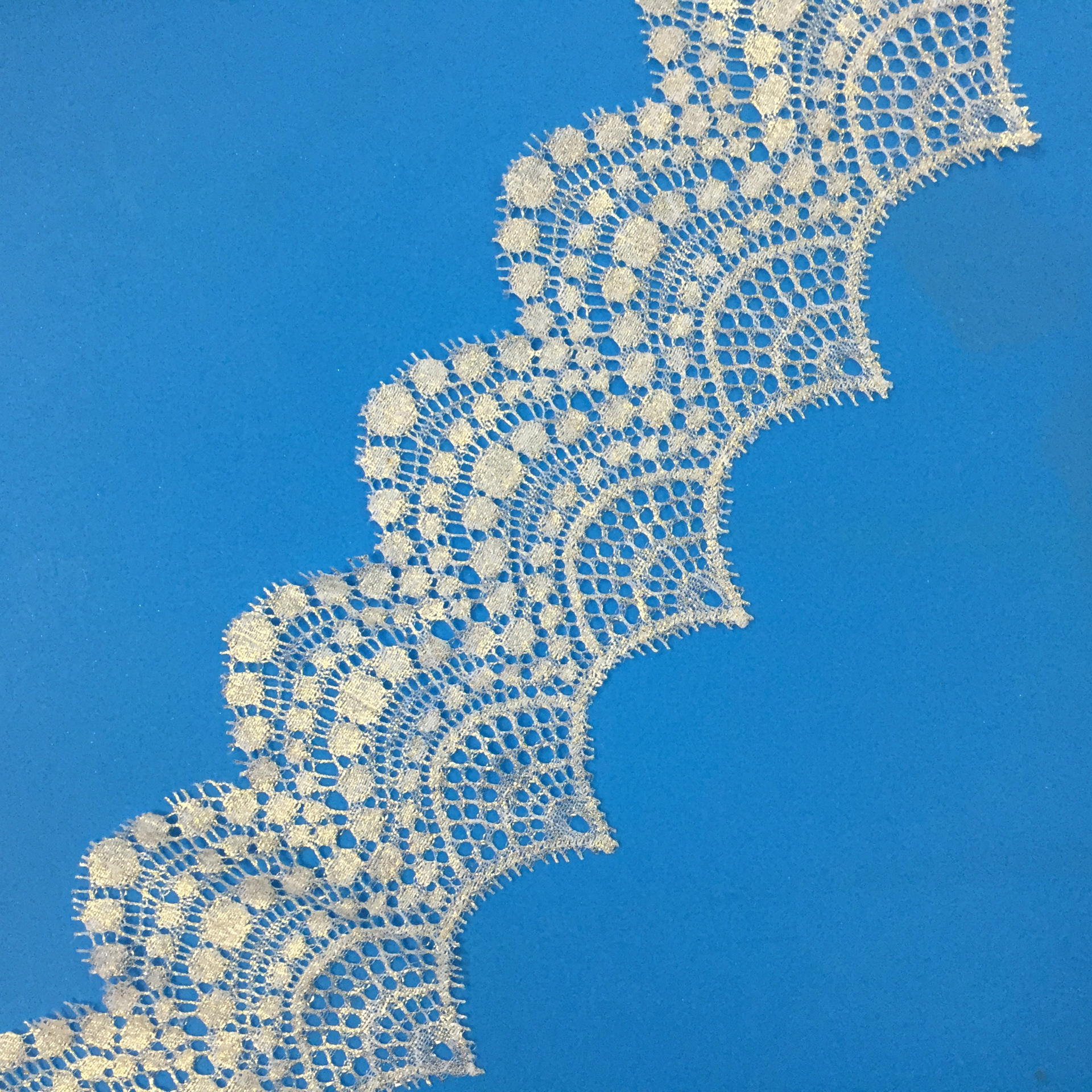 锦棉满版烫金花边蕾丝童装面料辅料亮金黄色扇形贝壳波浪边