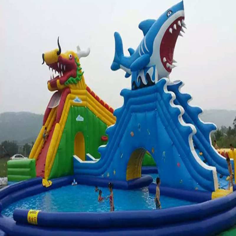 新款水上游艺设施 厂家直销大型陆地游泳运动 充气龙鲨戏水组合