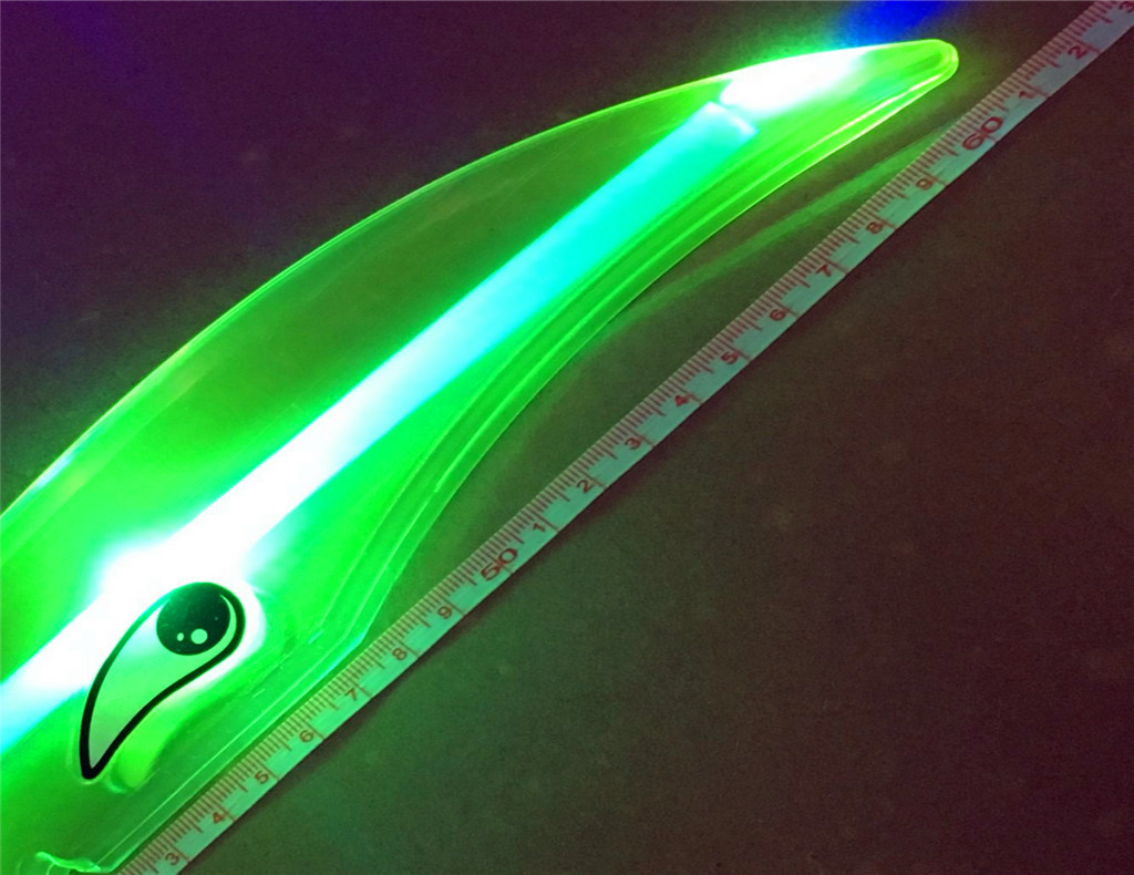 摆摊热卖电动玩具发光刀剑闪光刀剑带仿真声音多款可选厂家直销