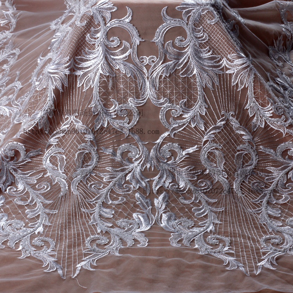 米白色 重工电脑刺绣蕾丝网布婚纱礼服钉珠面料 演出定制服装布料