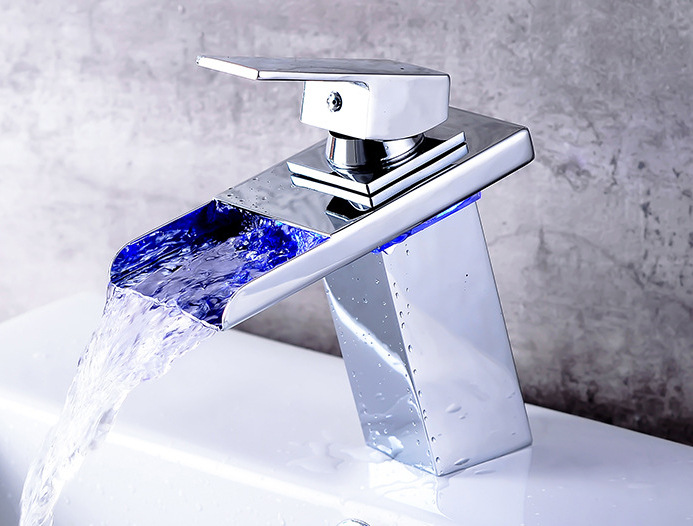 亚马逊热销水力发电水龙头儿童防烫 led面盆水龙头 温控变色龙头