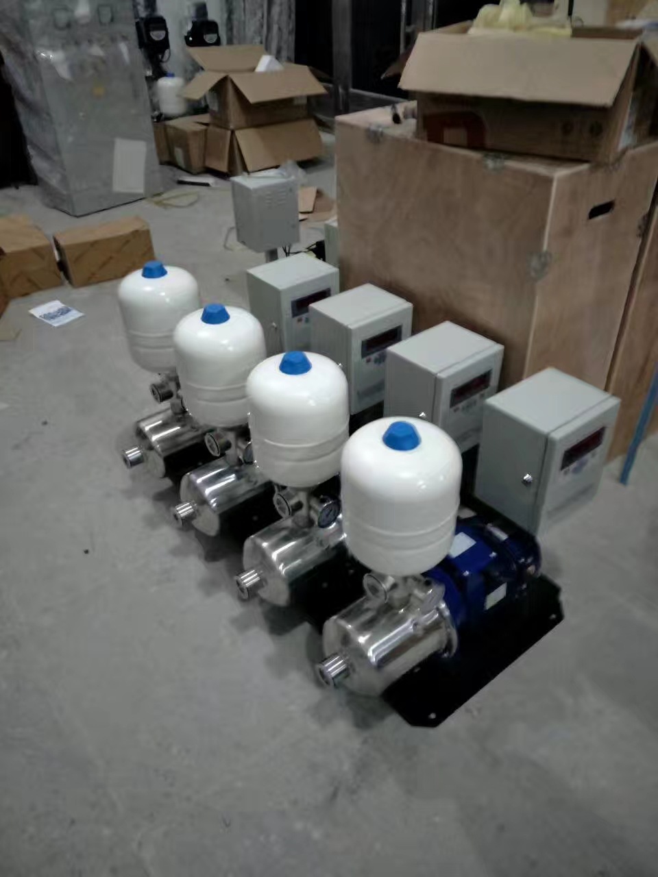 恒压无负压变频增压泵(8立方每时)立式不锈钢多级离心泵