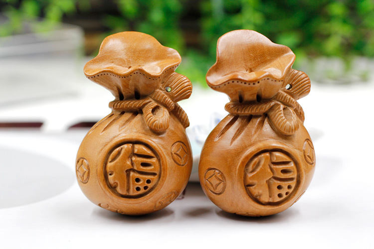 厂家批发桃木福袋 雕刻 钱袋挂件 钥匙扣车挂吊坠 diy饰品配件