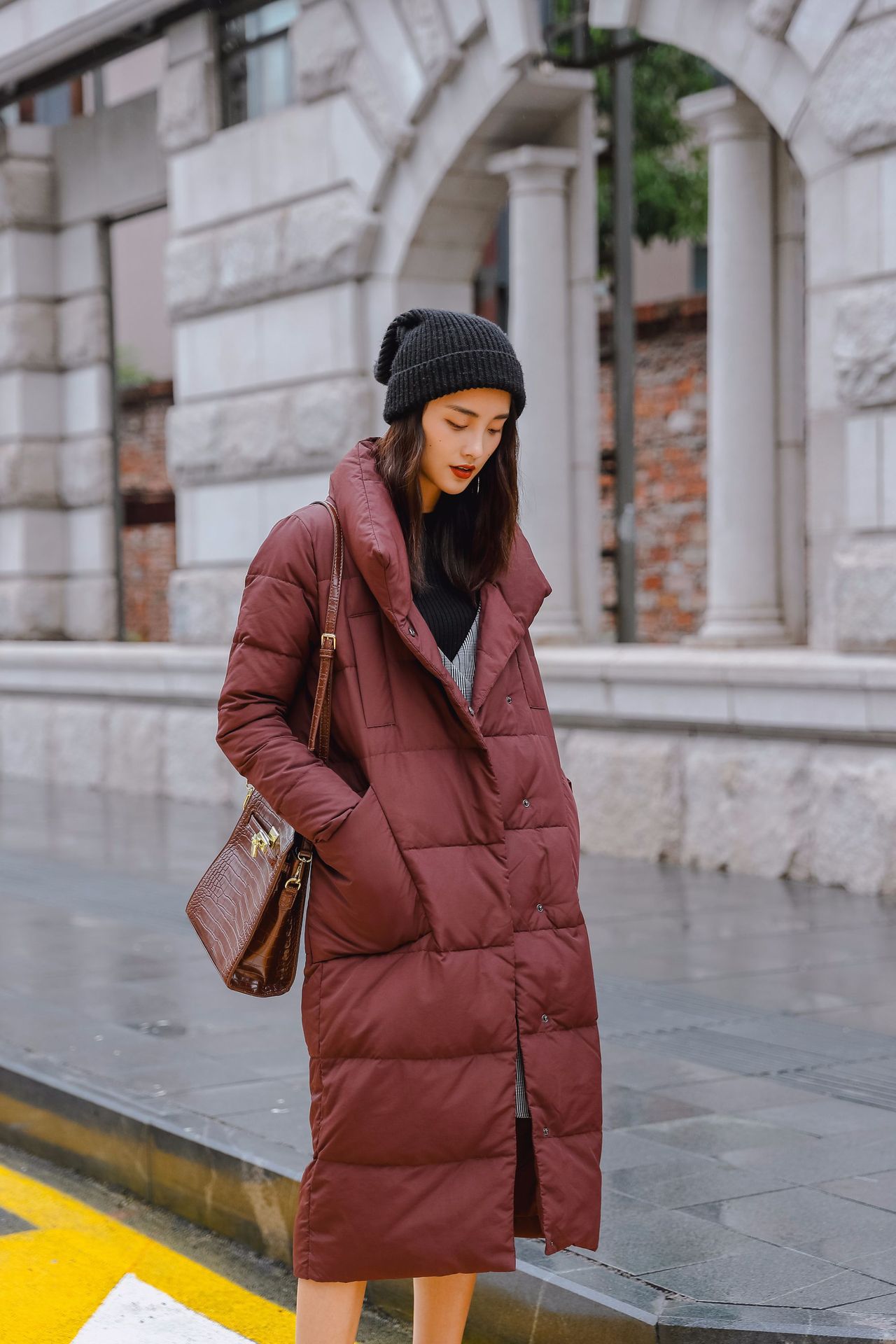 猪肝红羽绒服.17226