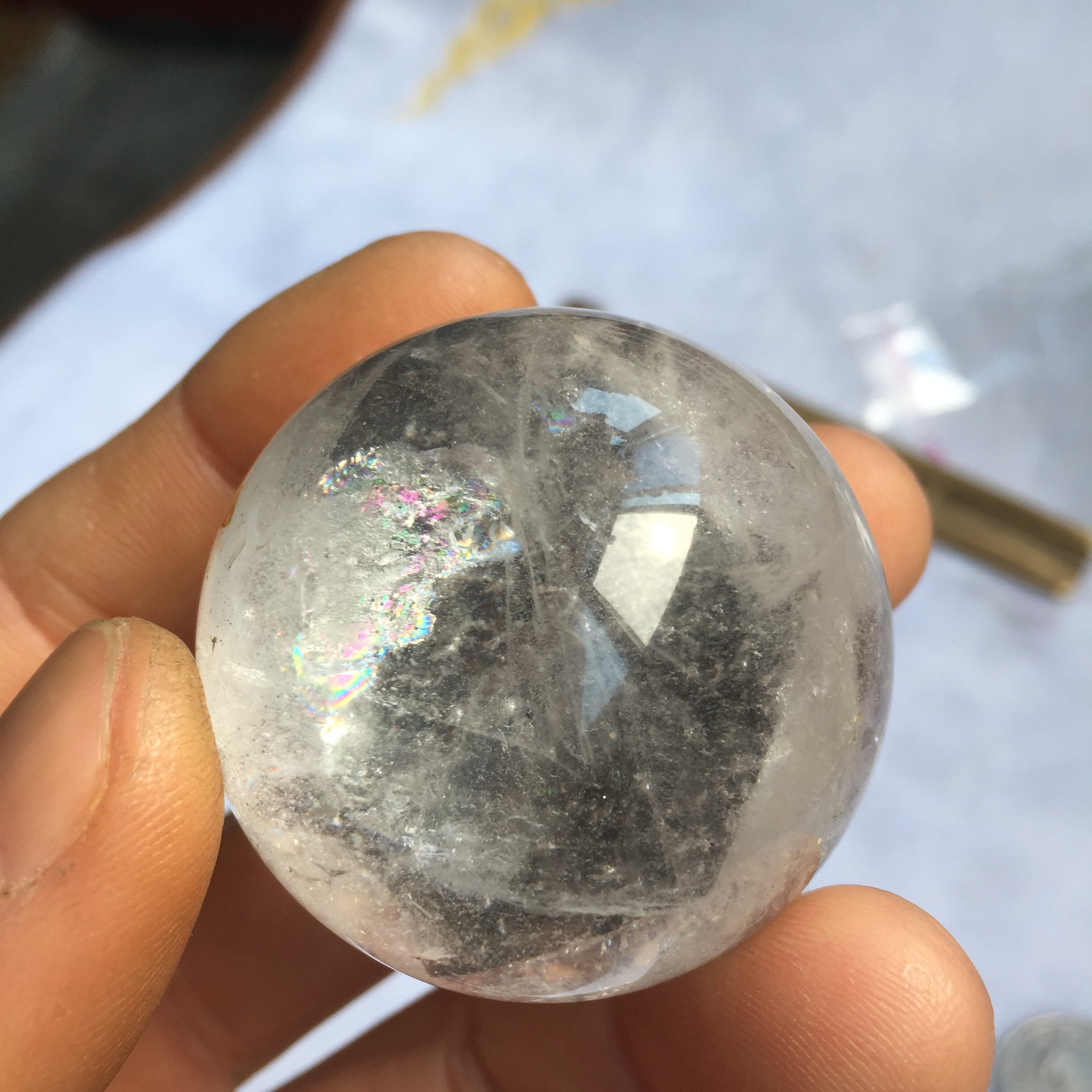 蓝菲水晶 天然水晶球 景球异象带七彩光