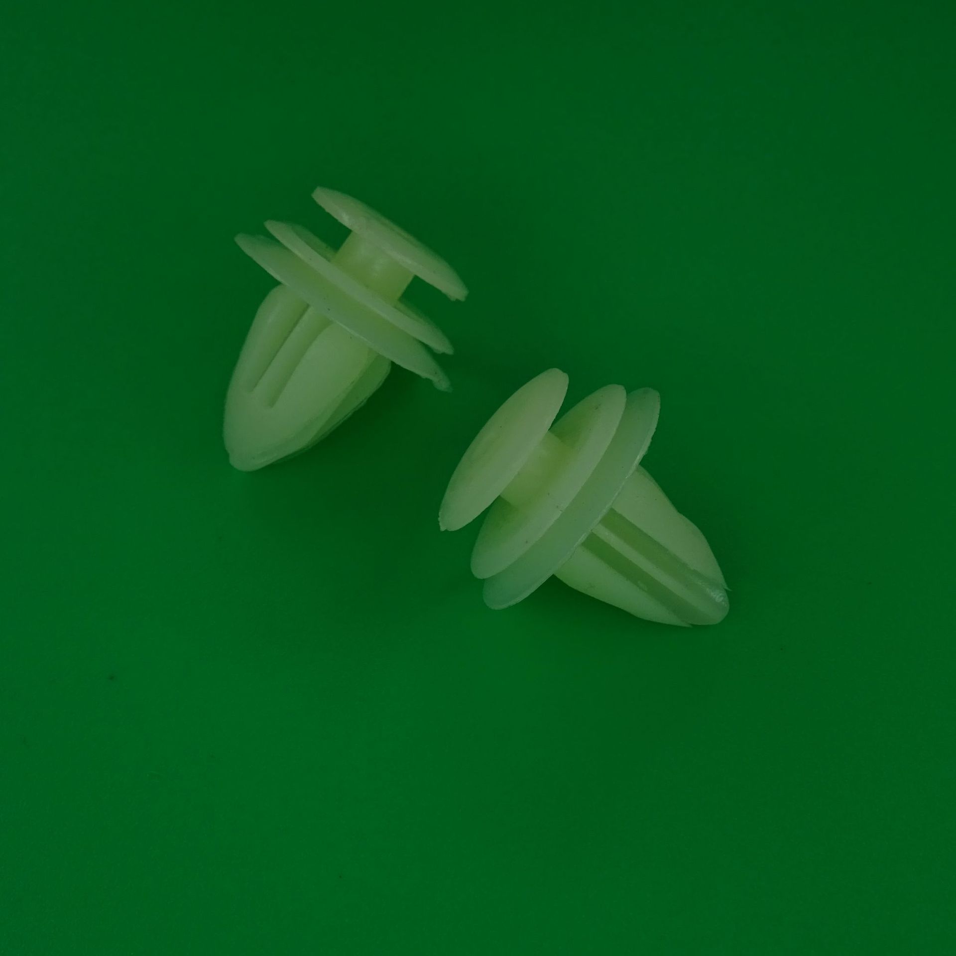 白色实心门板卡扣 塑料装饰扣 汽车门饰板卡扣 实心门板卡扣