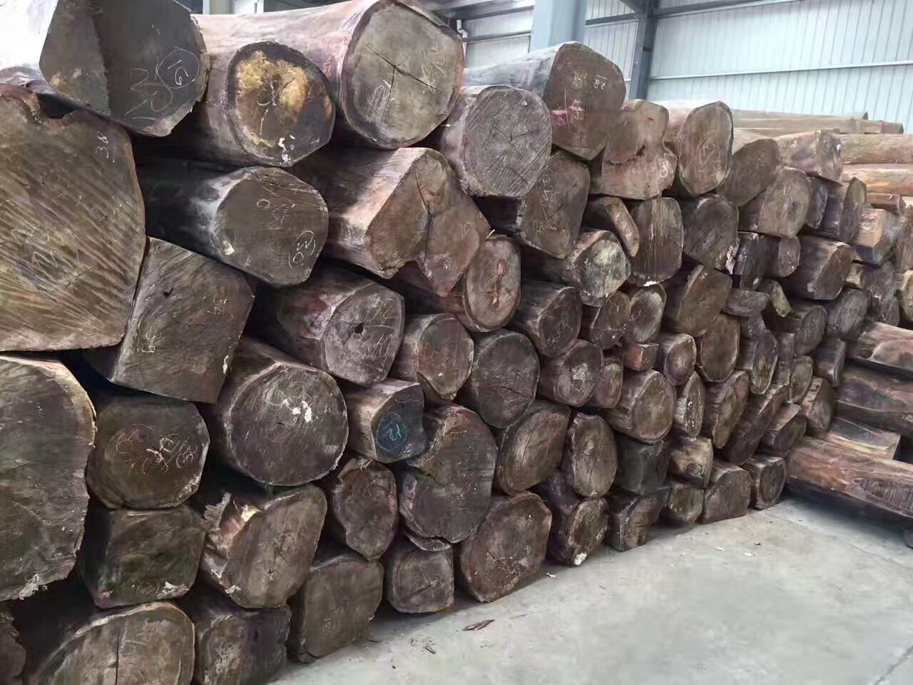 阔叶黄檀木料 印尼黑酸枝黑檀 现货供应 价格优惠 缅甸黑酸枝