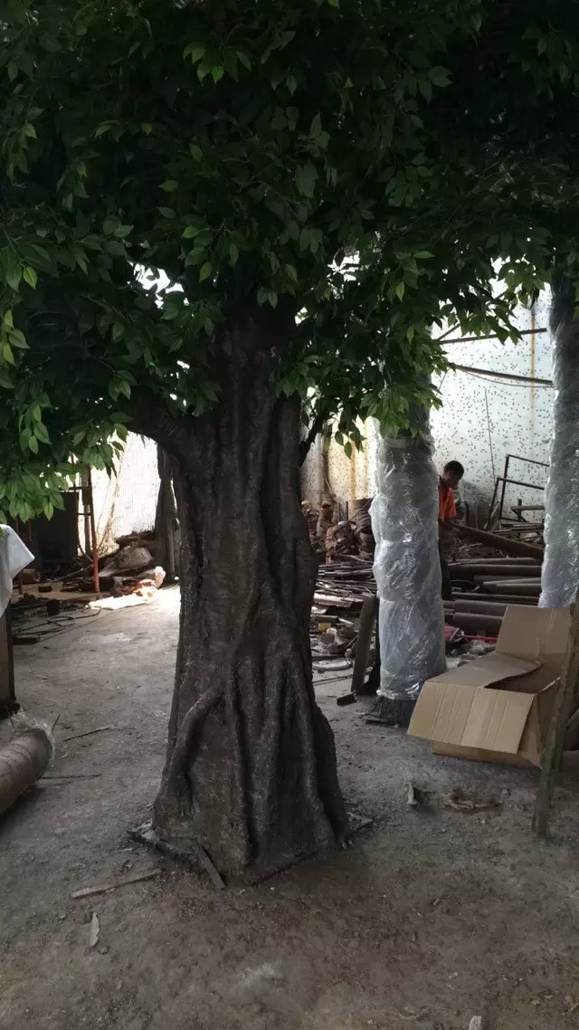 大型玻璃钢仿真树实木树干仿真树装饰树榕树定做各类客厅会场装饰