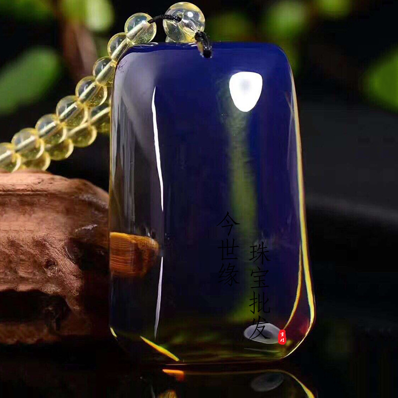 厂家直销 波罗的海蓝珀平安无事牌吊坠男女款送礼佳品挂件送长辈