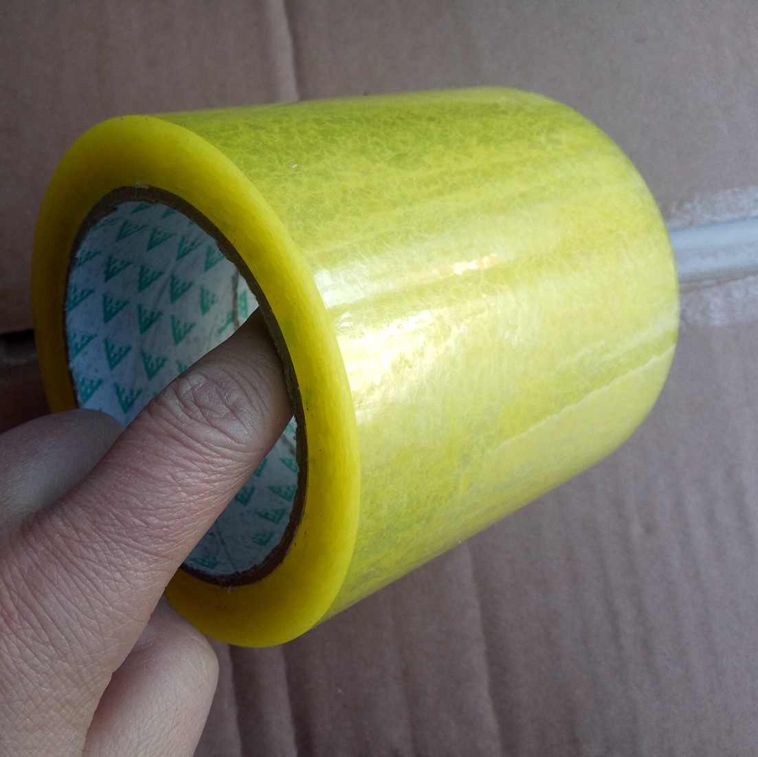 厂家直销黄色胶带宽8cm长80m黄色封箱胶带快递打包胶带胶纸