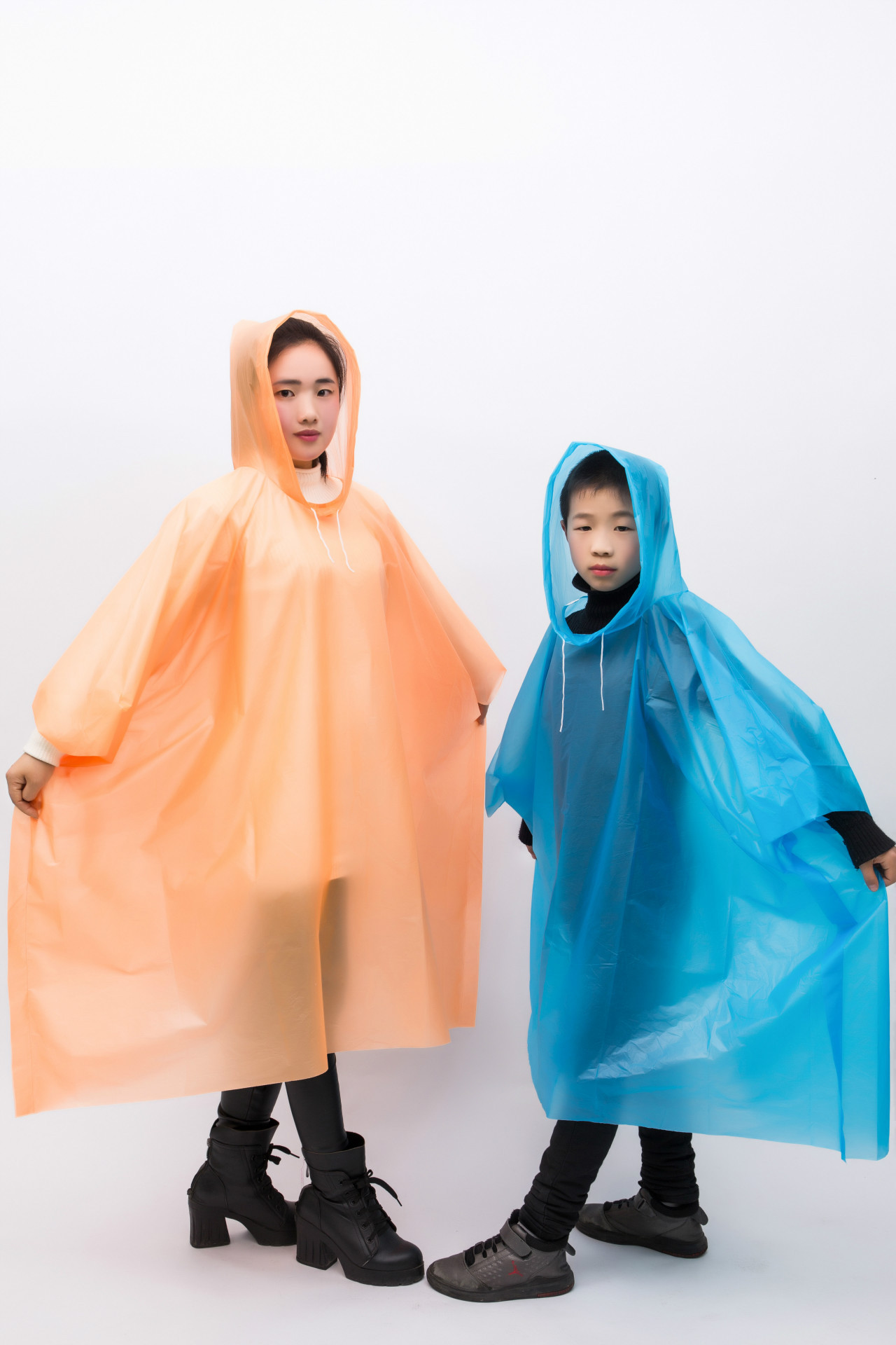 儿童户外雨衣 一次性轻便雨披 家庭旅游peva环保 可定制