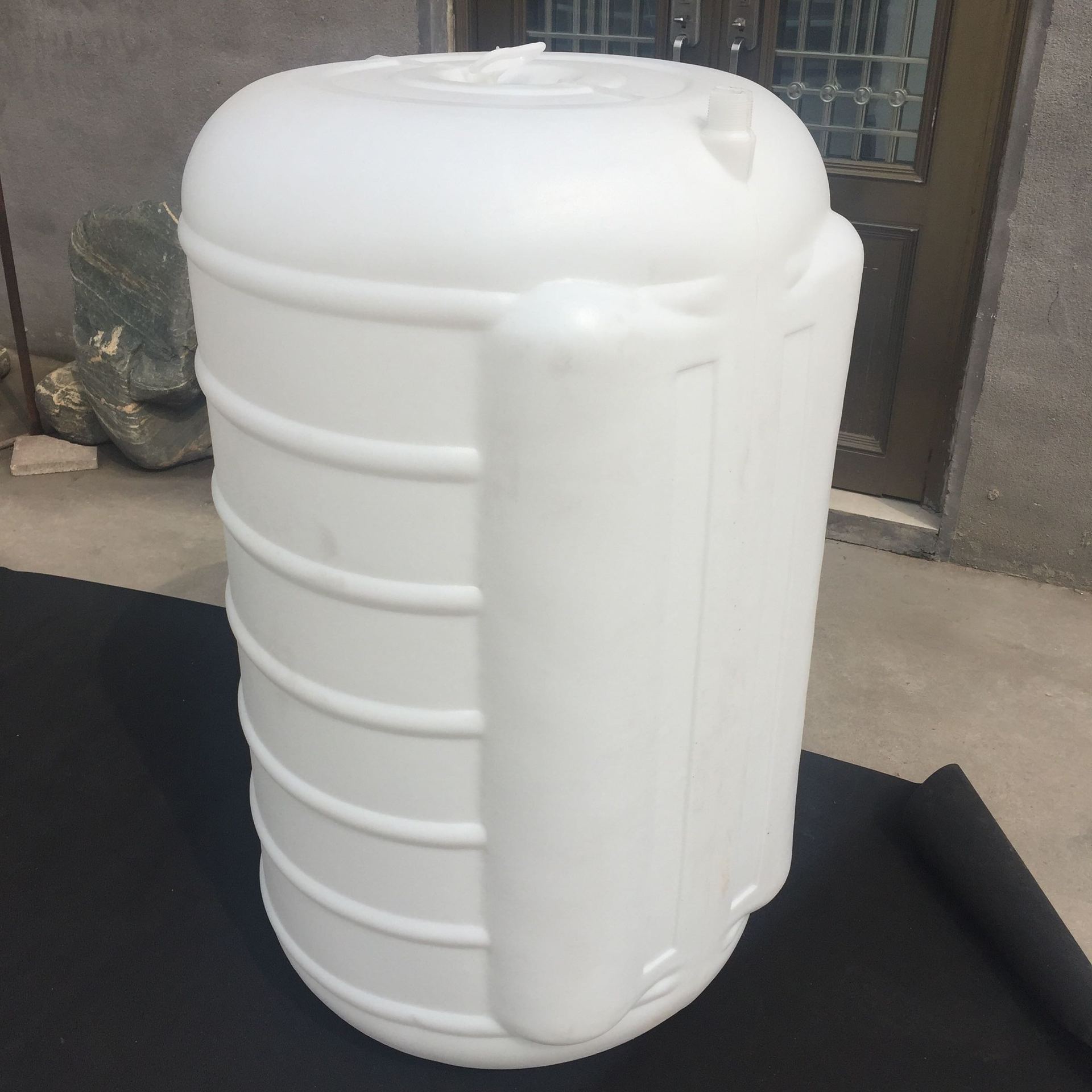 水塔塑料容器储水桶大桶混批水桶塑料桶500l卧式