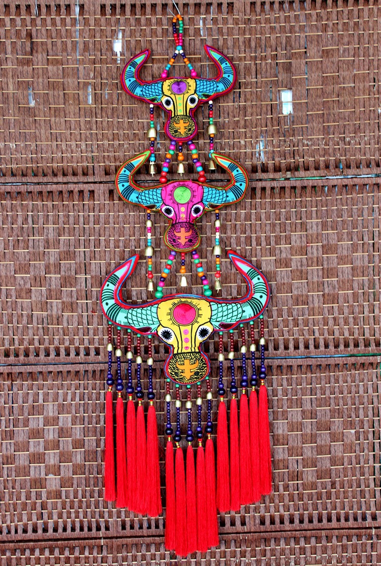 云南民族风三台牛头挂件 刺绣挂饰 洒吧餐厅挂饰 家居壁挂批发