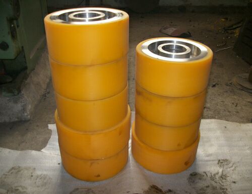 供应四面刨两测压料轮,滚压轮,品牌机器压料轮均有现货