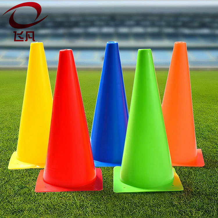 厂家38cm标志桶14寸足球训练方底标志桶训练锥障碍物标志筒加厚