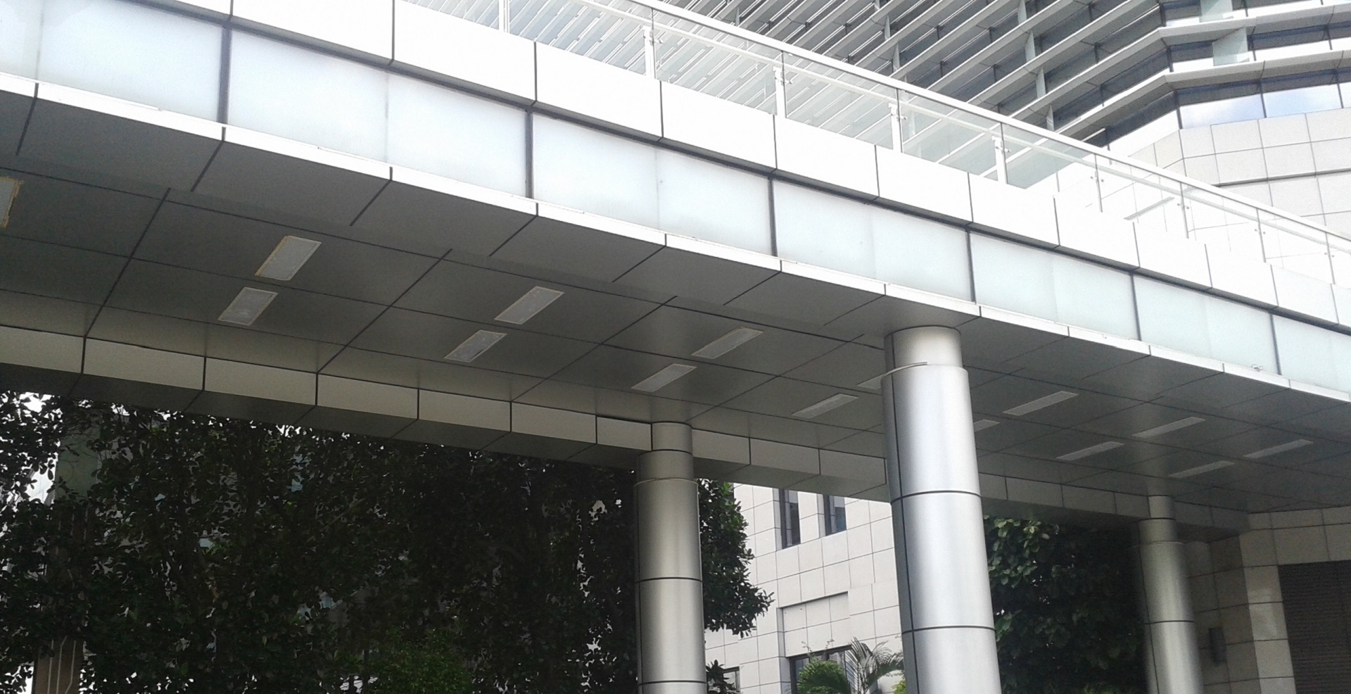 厂家铝幕墙铝单板 铝制品铝板厂家定做加工 人行天桥外装材料铝板