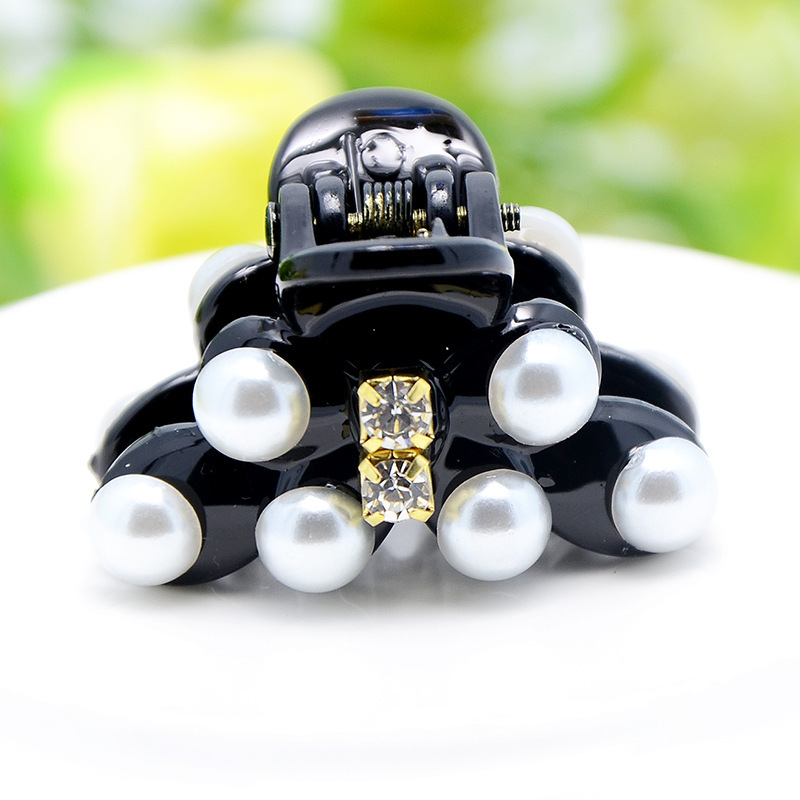 新款抓链珍珠发抓刘海夹顶夹 手工点钻发夹塑料发饰加工生产批发 图片