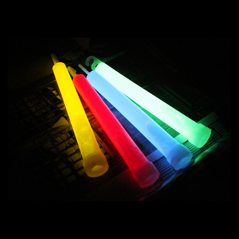 6寸带挂钩化学荧光棒 一次性液体荧光棒 消防荧光棒 户外