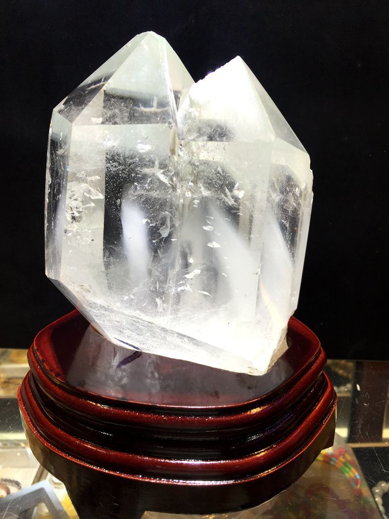 厂价批发天然白水晶柱摆件 白水晶景石 白水晶原石摆件 一物一景