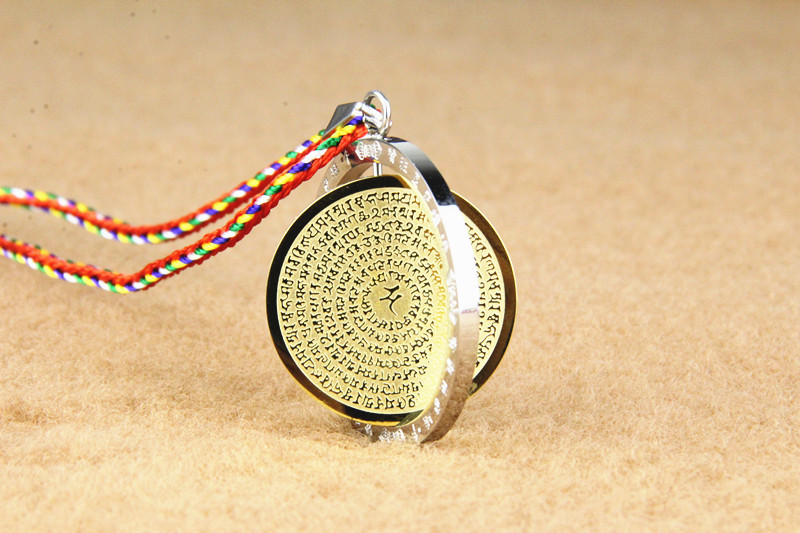 批发佛教结缘钛钢雨宝陀罗尼咒轮男女吊坠挂件护身符项链招财转运