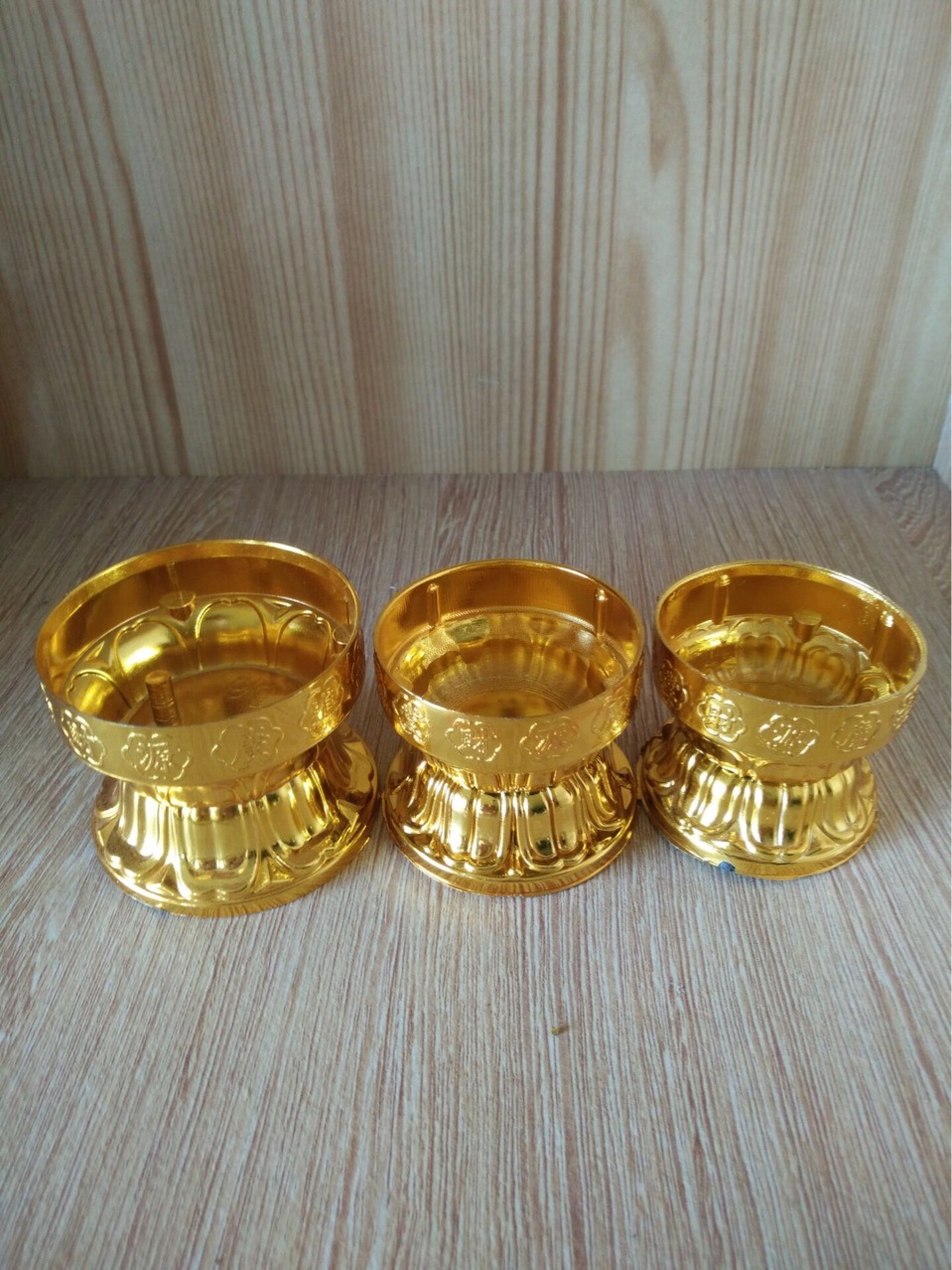 七彩缘塑料普通蜡烛底座45型号