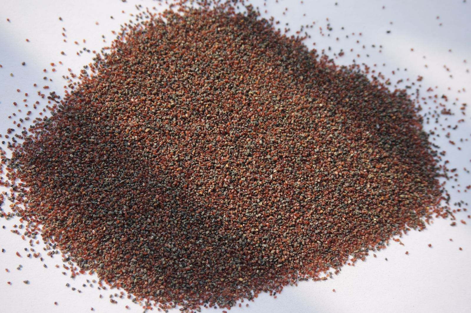 成都厂家直销金刚砂滤料水处理金刚砂滤料指标批发零售价