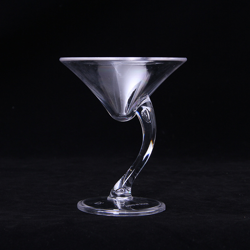 创意家居三角红酒杯 便携酒吧鸡尾酒杯马天尼酒杯pp耐摔果汁杯